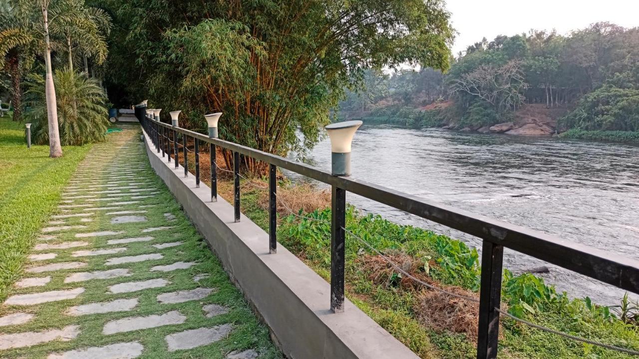 River Terrace Resort&Spa Kochi Екстер'єр фото