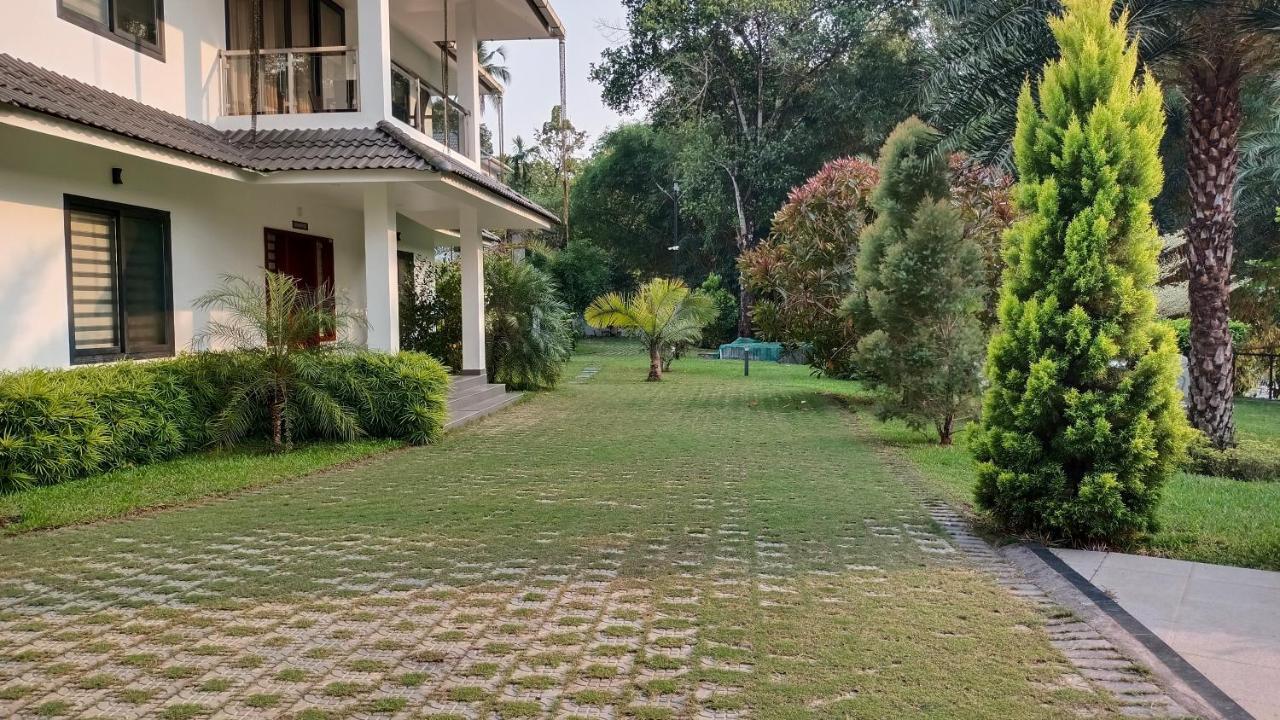River Terrace Resort&Spa Kochi Екстер'єр фото